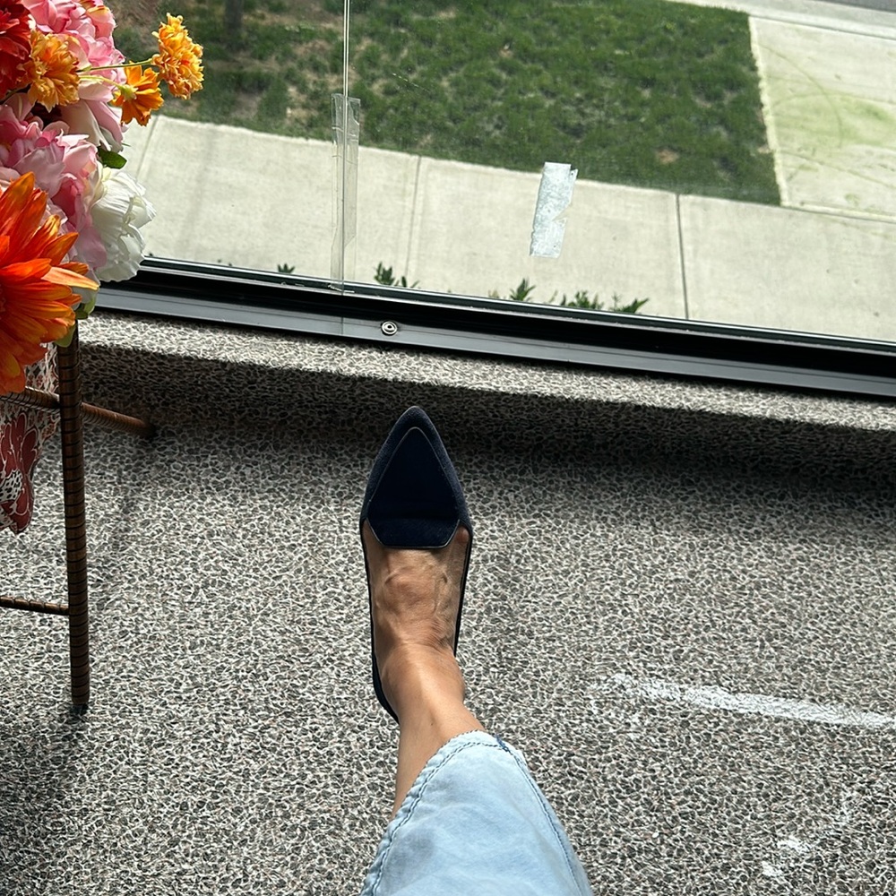 Classy suede flats for sale 🥿